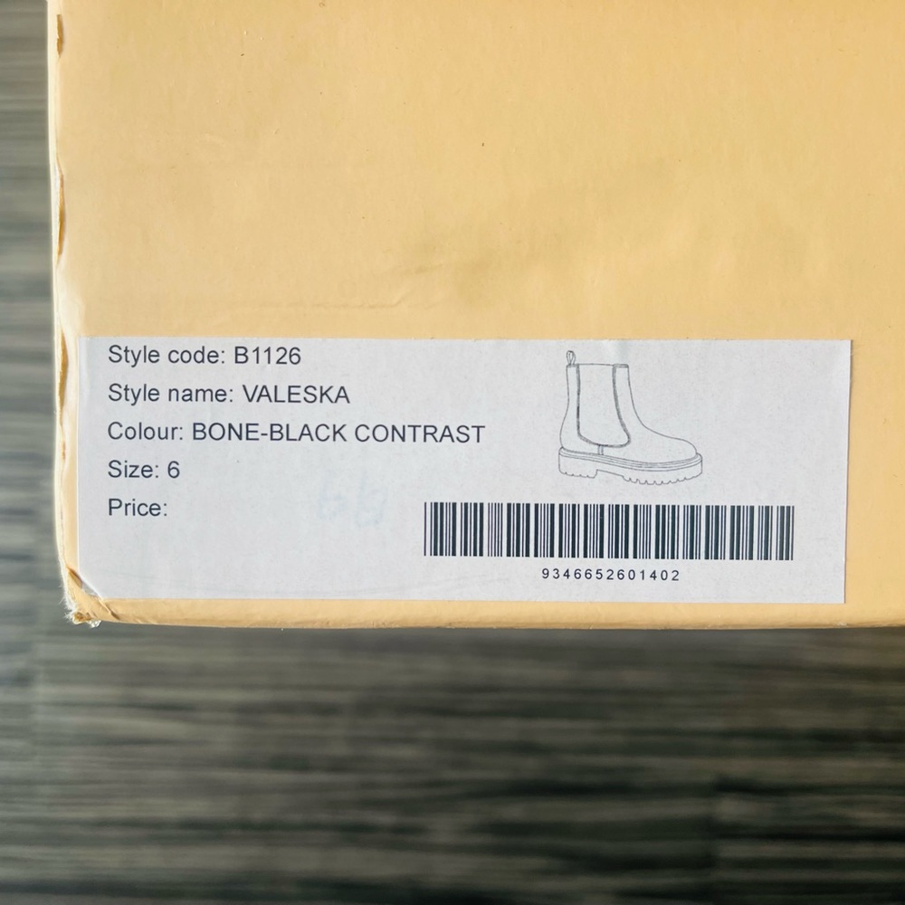 Billini Valeska Boot in Stone/Black Contrast - Picture 7 of 16